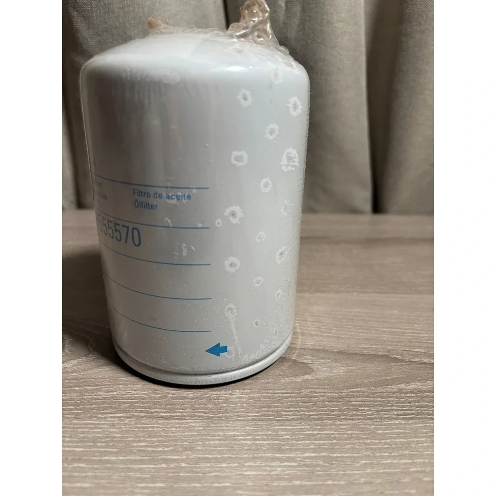 Donaldson P555570 Lube Filter Spin-On Oil Filter White Heavy Duty New NOT TESTED